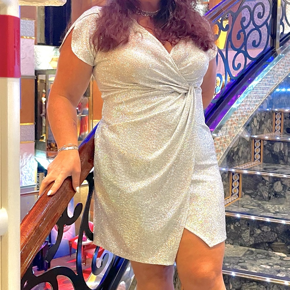 Super comfortable short elegant dress